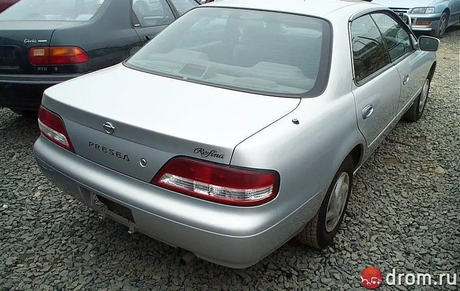 nissan_presea_6984.jpg